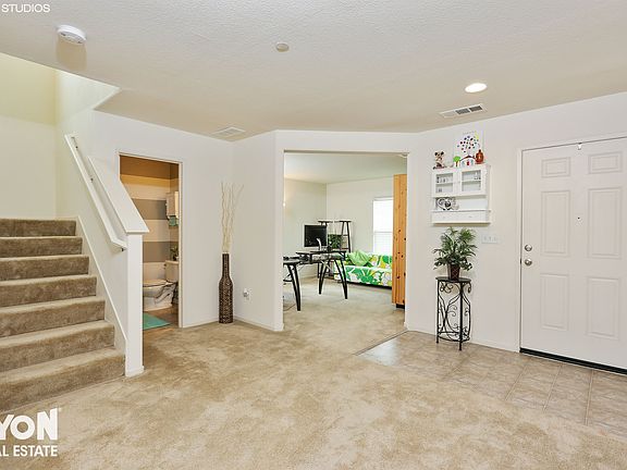 2nd image of 1260 Tamarisk Dr