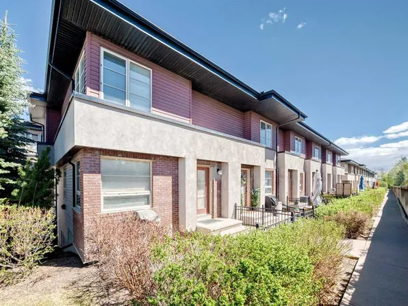 25 S Aspen Hills Ter SW, Calgary, AB T3H 0P3