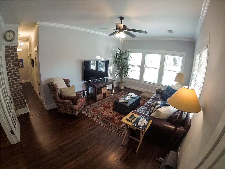210 Tabor St — Photo 6