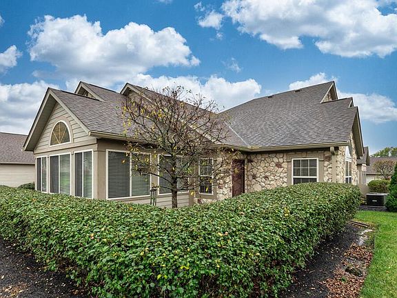 2nd image of 2084 William T Cir