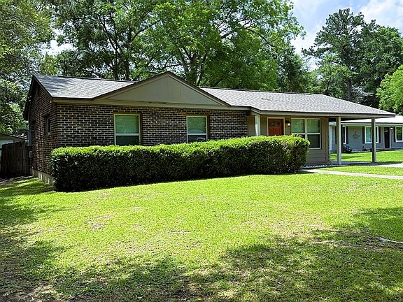 2nd image of 110 Oakland Cir