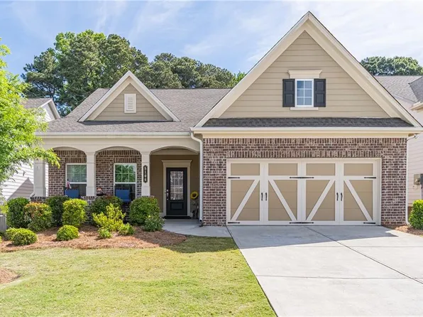5106 Watchmans Cv, Gainesville, GA 30504