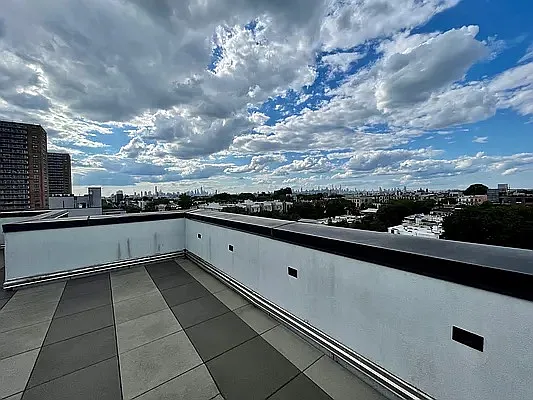 Rented by ERNY LLC | media 12