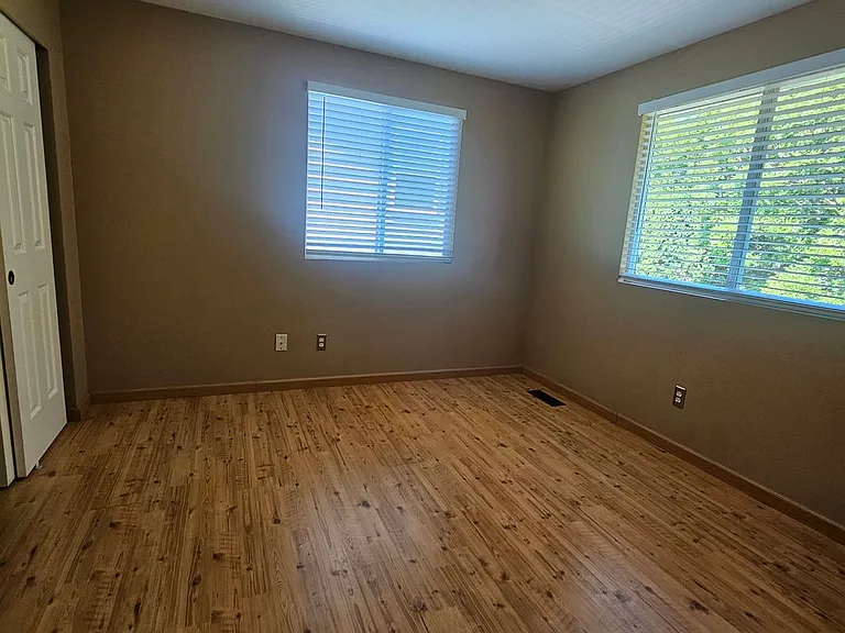 1288 NW Amanda Loop — Photo 13
