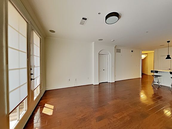 5th image of 3818 Holland Ave APT 109