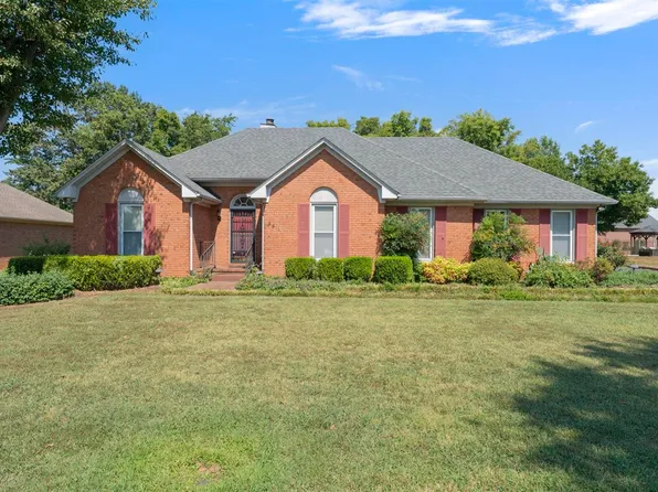 45 Fox Run Cir, Bowling Green, KY 42104