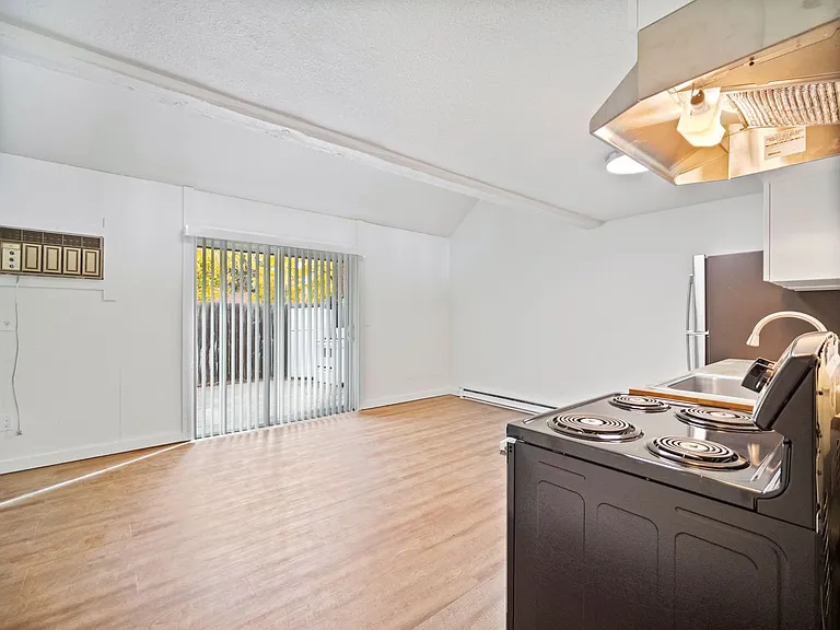 Regal Lofts — Photo 8