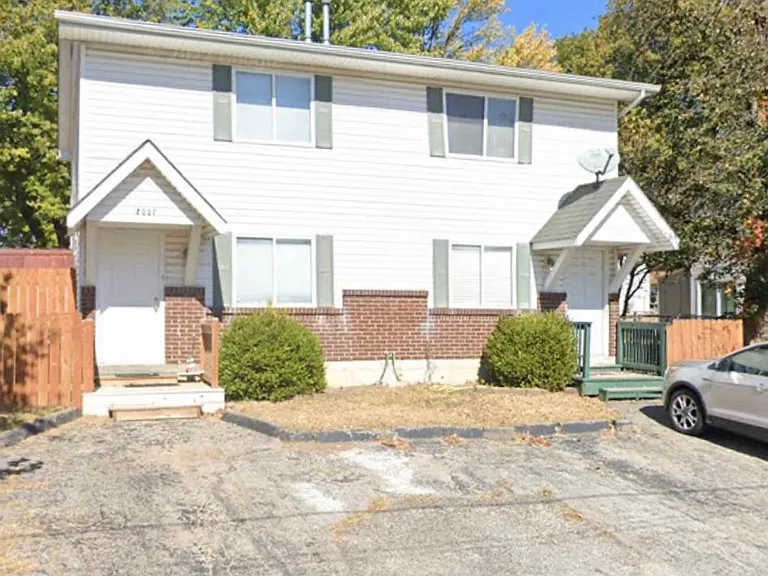 2337 Lonedell Rd — Photo 3