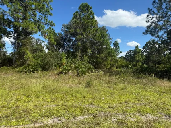 627 Columbus Boulevard S, Lehigh Acres, FL 33974