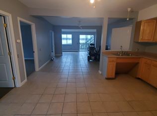 1 Parham Rd UNIT 2, Tyngsboro, MA 01879