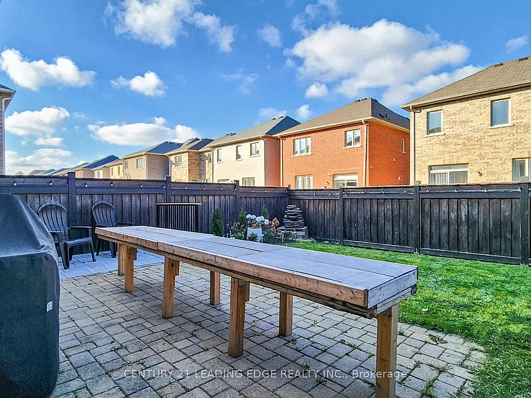 1574 Edgecroft Dr — Photo 39
