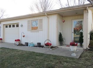 1319 N Harvey Dr, Olathe, KS 66061