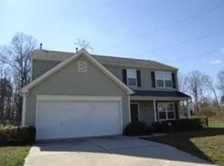 2106 Hunters Trail Dr, Indian Trail, NC 28079