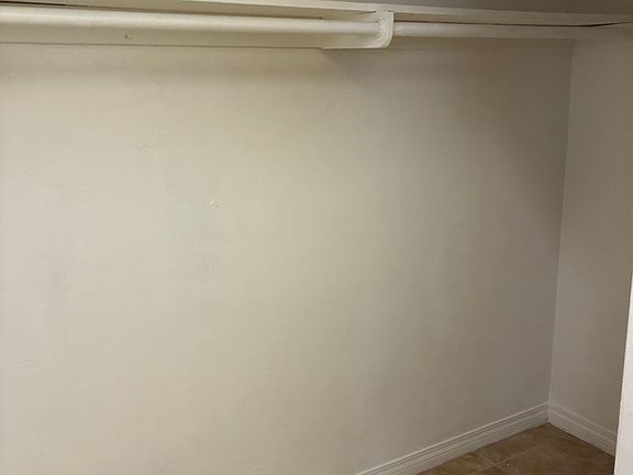 2nd image of 1111-15 Walnut Ave #1113