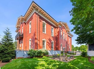 151 High St UNIT 2B, Newburyport, MA 01950