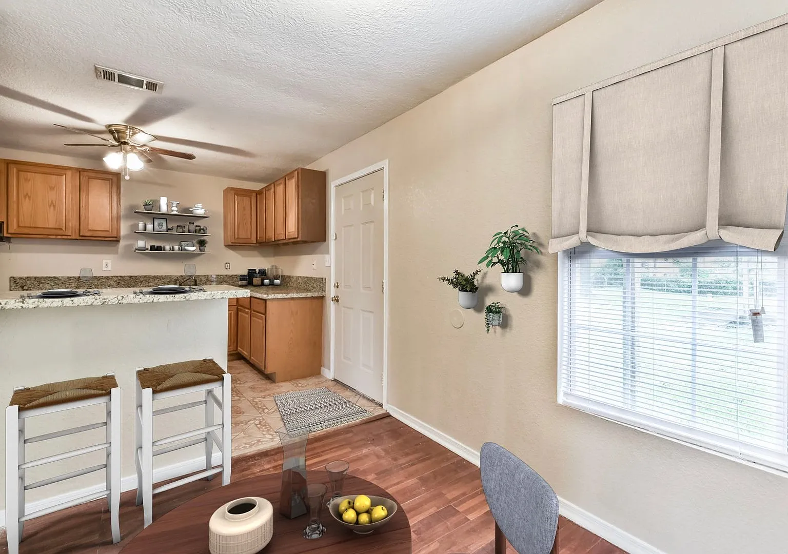 3 Bedr/ 1 bath Beautiful Home in Beaumont, TX — Photo 3