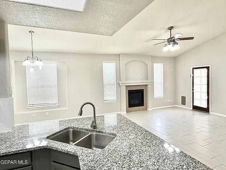 12749 Tierra Salas — Photo 10