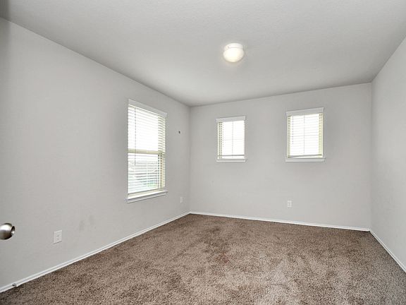 2nd image of 20927 Iris Holly St