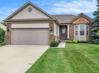 9377 Pebble Beach Ln, Grand Blanc, MI 48439