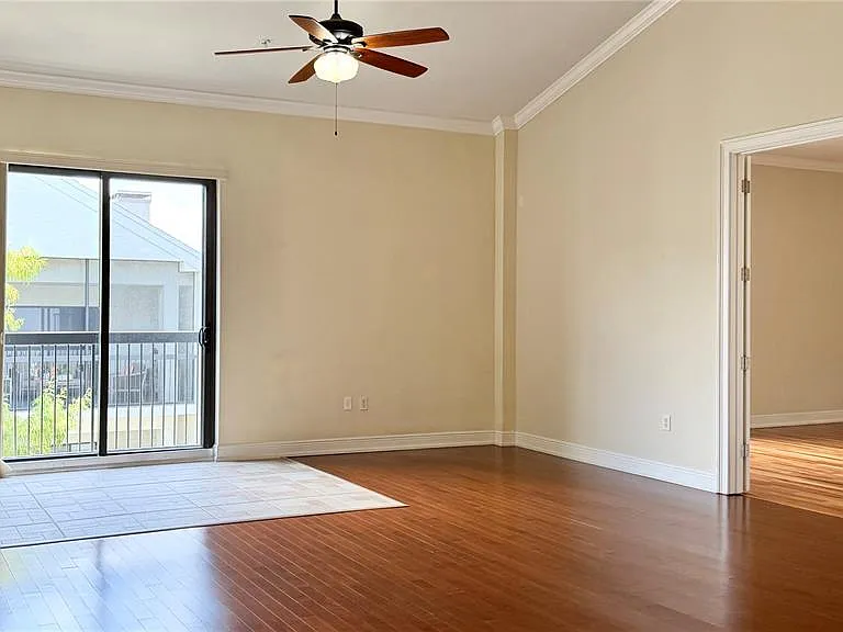 350 Carolina Ave #407 — Photo 6