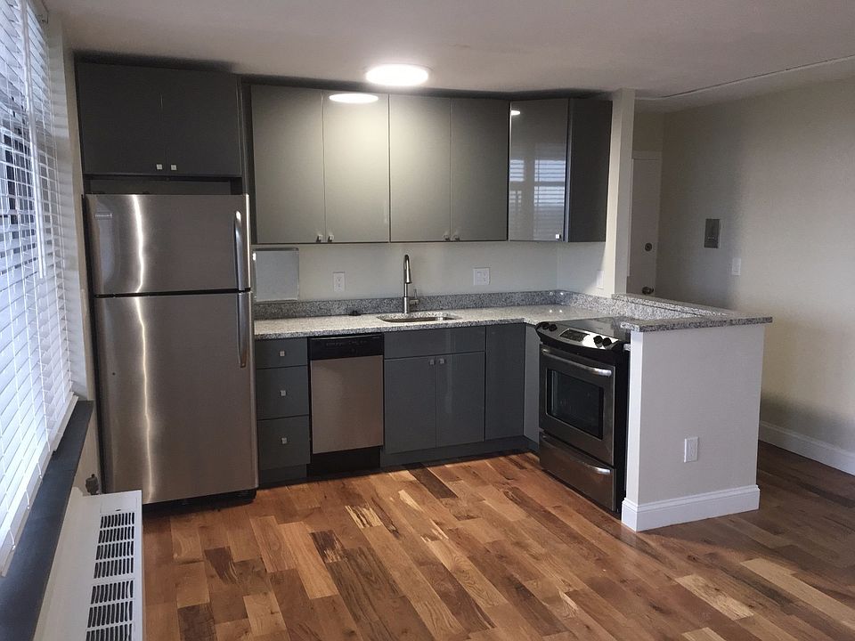 2nd image of 125 Trapelo Rd APT 012