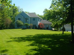 17073 Snyder Rd, Chagrin Falls, OH 44023