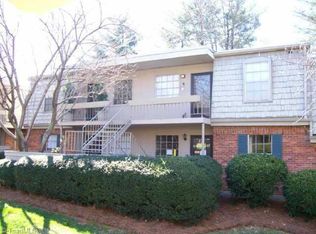 3830 E Country Club Rd, Winston Salem, NC 27104