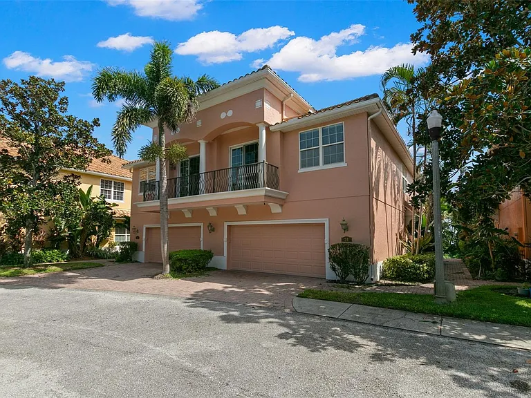 24 Mangrove Point — Photo 2