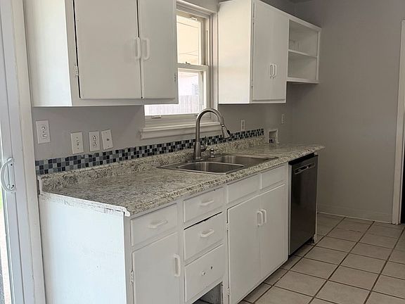 5th image of 1804 Cord St