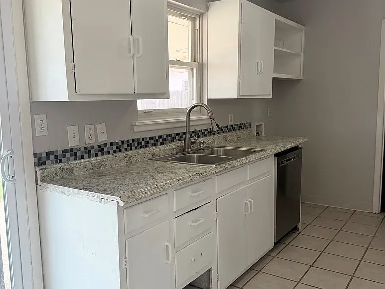1804 Cord St — Photo 5