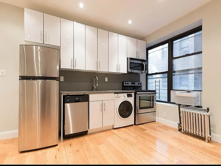 854 W 180th St #2H — Photo 1