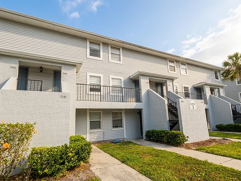 7141 E Bank Dr — Photo 2