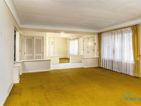 3rd image of 3726 Brunswick Dr