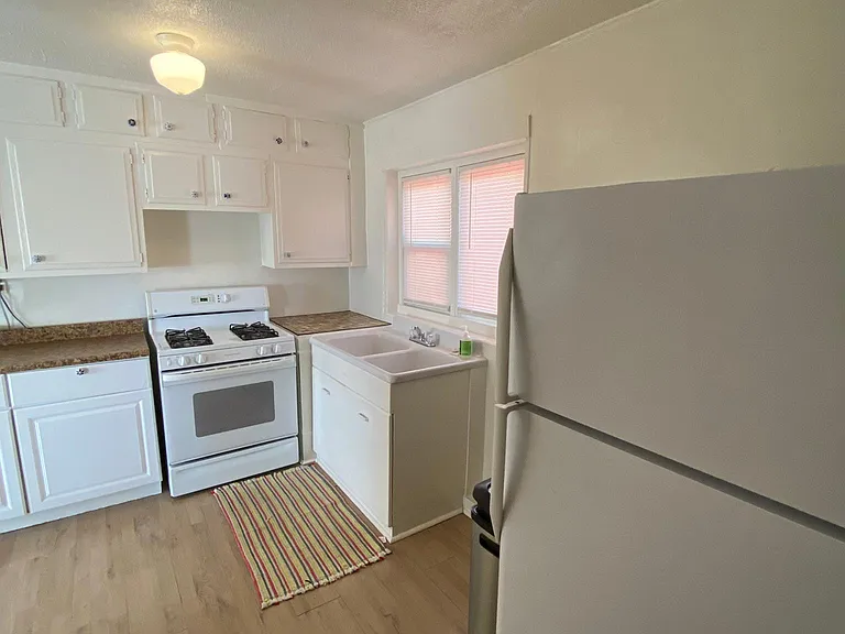 508 W Fleming Ave — Photo 3