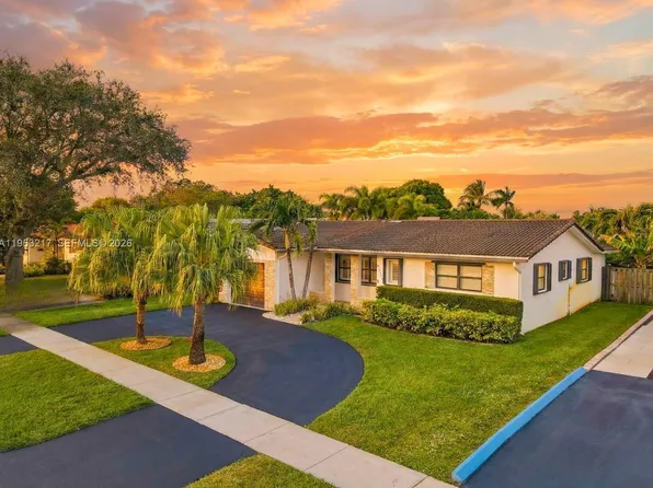 5117 Cleveland St, Hollywood, FL 33021