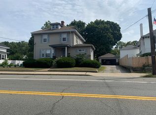 846 Mendon Rd, Woonsocket, RI 02895