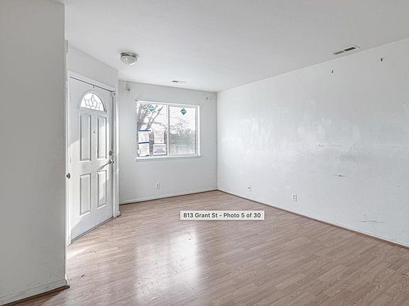5th image of 616 Grant St