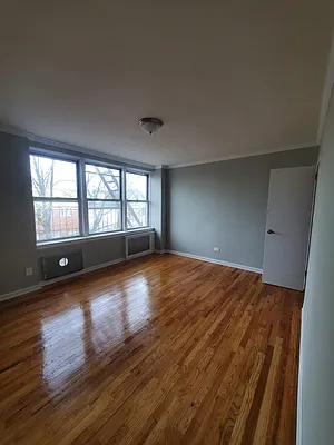 Rented by Smart NY Realty LLC | media 11