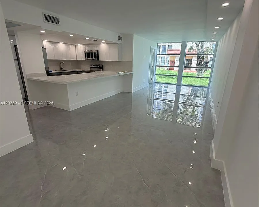 801 Three Islands Blvd #103