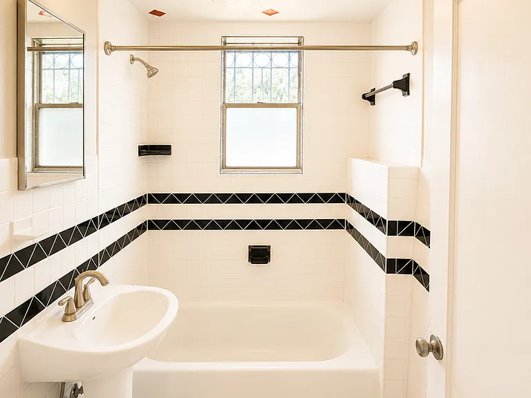 343 W Summit Ave — Photo 7