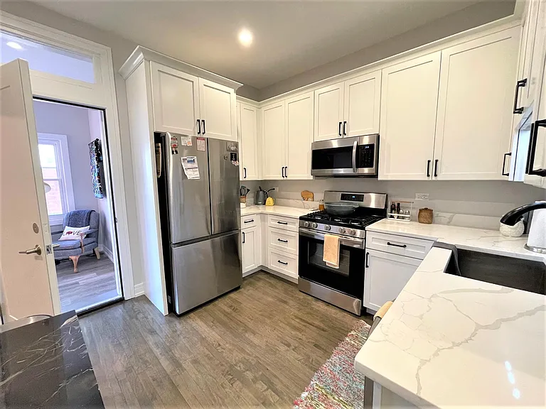 1455 W Farragut Ave #1 — Photo 21