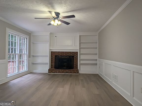 2nd image of 443 Cricket Ridge Ct