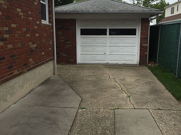 3rd image of 500 Tysens Ln
