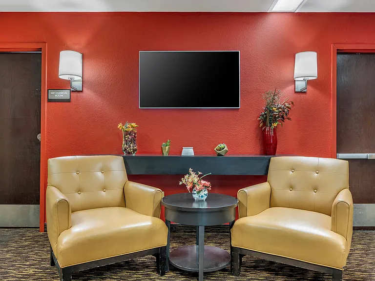 Lobby and Guest Check-in