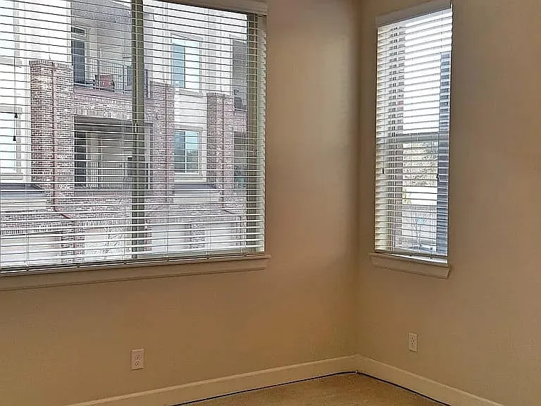 301 Inverness Way S — Photo 37