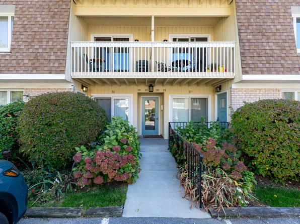 61 Seaview Avenue #C16, Stamford, CT 06902