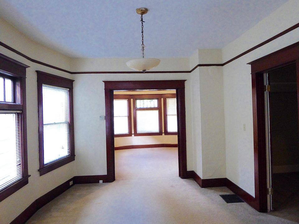 Dining room entry to living room