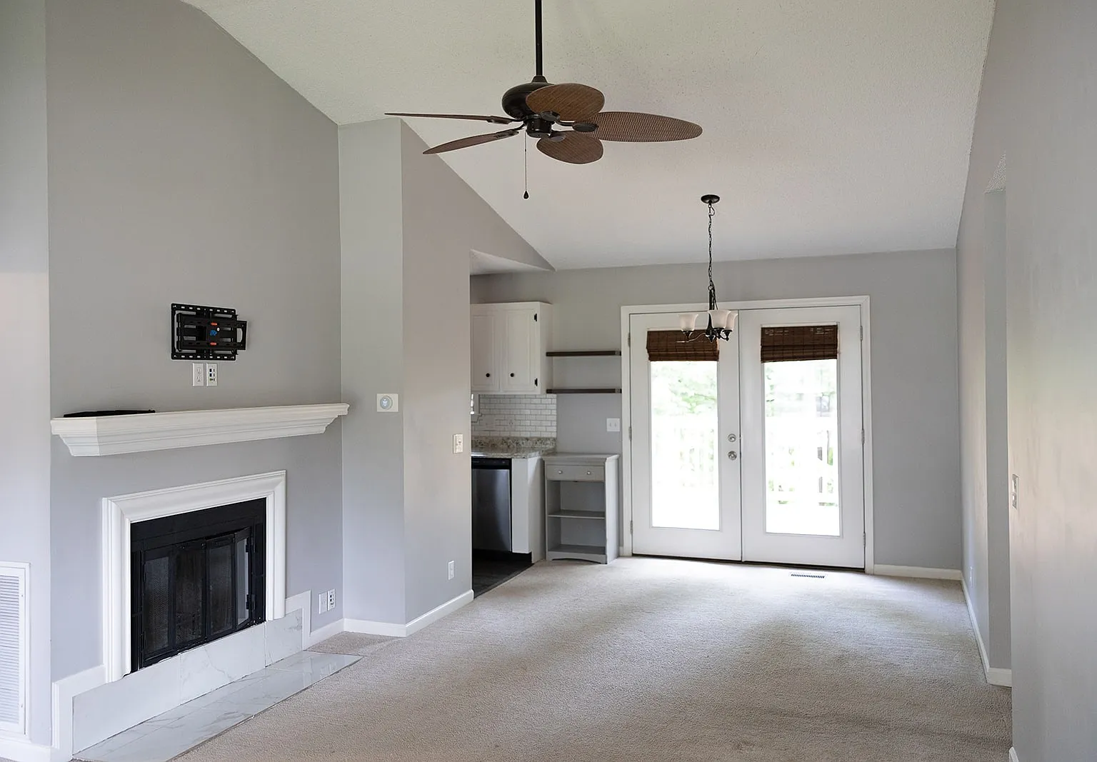 2 bed, 2.0 bath, 1066 sqft, $1,950 — Photo 2
