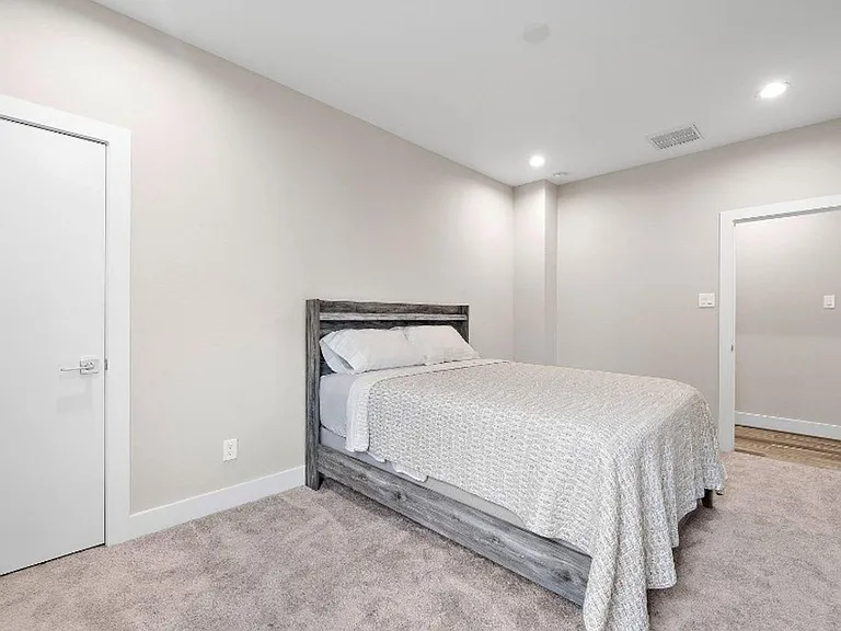7522 Sandle St — Photo 16