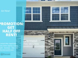 2174 Willow Glen Dr, Graham, NC 27253